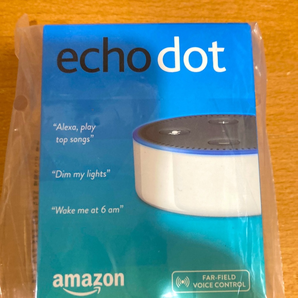 Echo dot 2nd gen in white